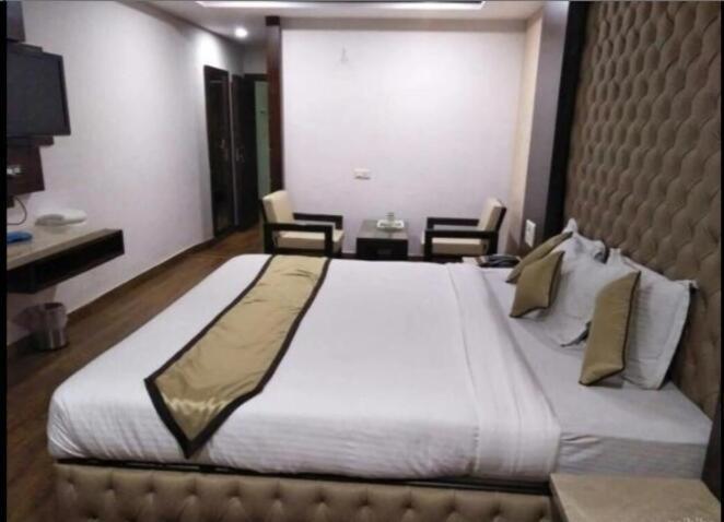 Hotel Puneet International Rāipur Exteriér fotografie