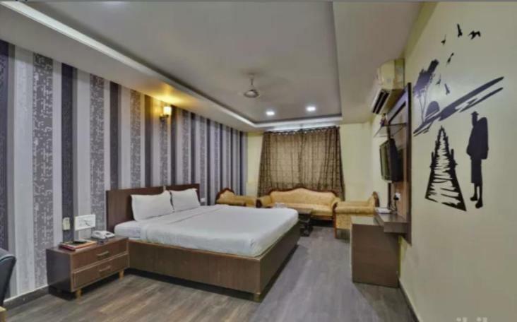 Hotel Puneet International Rāipur Exteriér fotografie